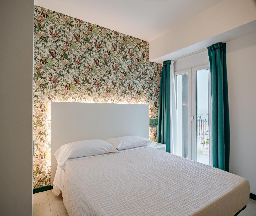 Solemare Hotel E Residence 미사노아드리아티코 외부 사진