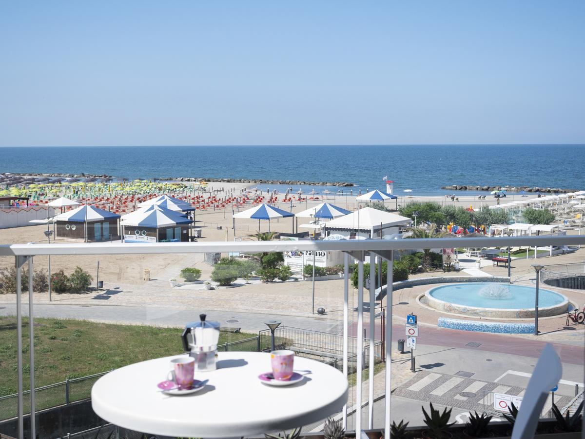 Solemare Hotel E Residence 미사노아드리아티코 외부 사진